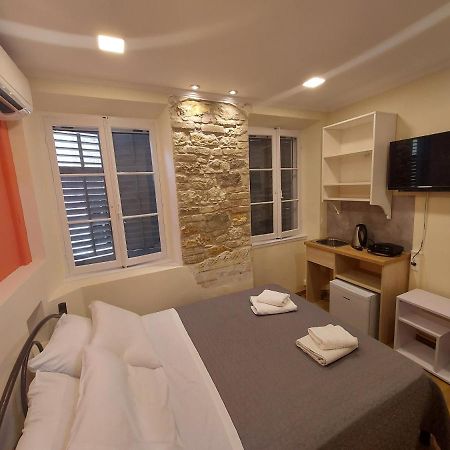 דירות Corfu  Corcyra Microflat In Old Town מראה חיצוני תמונה